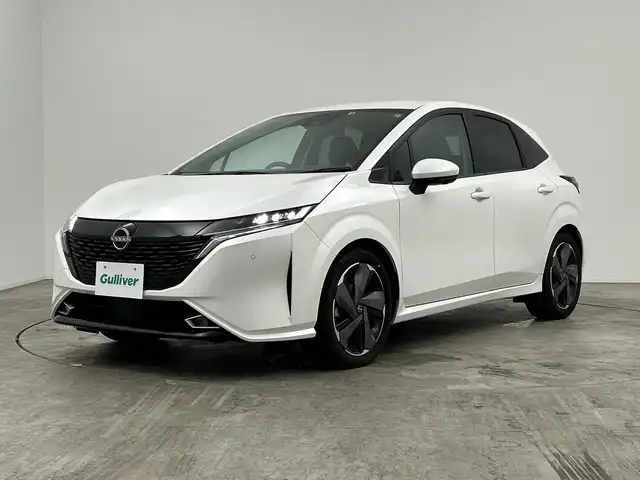 日産 オーラ G 三重県 2022(令4)年 1.7万km ピュアホワイトパール /純正ナビ//アラウンドビューモニター//フルセグ//ビルトインETC//デジタルインナーミラー//ハーフレザーシート//衝突軽減システム//レーンキープアシスト//ブラインドスポットモニター//コーナーセンサー//スマートキー