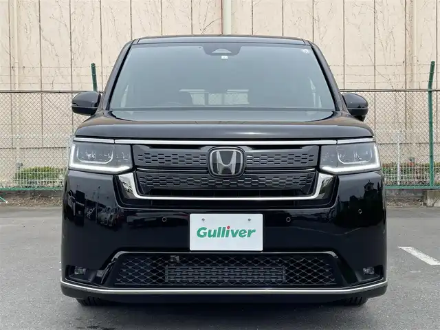 ホンダ ステップワゴン スパーダ 東京都 2023(令5)年 0.7万km クリスタルブラックパール 純正ナビ/天吊モニター/バックモニター/衝突軽減ブレーキ/路外逸脱抑制/ブラインドスポット/パーキングセンサー/レーダークルーズ/シートヒーター/両側電動ドア/電動リアゲート/ETC