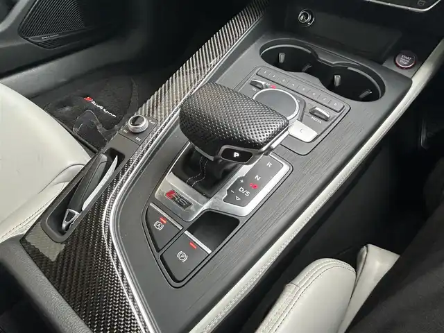 アウディ ＲＳ５ スポーツバック 茨城県 2019(令1)年 7.8万km グレイシアホワイトメタリック 純正ナビ/（AM.FM.CD.DVD.BT）/フルセグTV/360°カメラ/ETC2.0/前後ドラレコ/BANG＆OLUFSEN/Audiプレセンス/Audiサイドアシスト/Audiアクティブレーンアシスト/ACC/Pシフト/ステアリングスイッチ/Aホールド/アンビエントライト/D/N席パワーシート/D/N席シートヒーター