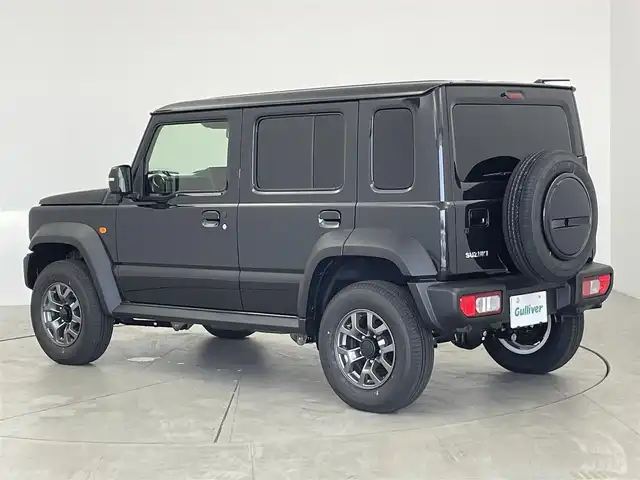 スズキ ジムニー ノマド FC 愛知県 2025(令7)年 0.1万km未満 黒 登録済み未使用車　/前席シートヒーター/スズキセーフティサポート/・スズキデュアルカメラサポート/・コーナーセンサー　/・アダプティブクルーズコントロール　/・車線逸脱防止装置　/・後方誤進抑制機能　/・先行車発進お知らせ機能/・標識認識機能/ダウンヒルアシストコントロール/トランスフォーレバー/ステアリングリモコン　/革巻きステアリング　/フォグランプ　/ミラーヒーター　/純正フロアマット/純正15インチAW/純正LEDヘッドランプ