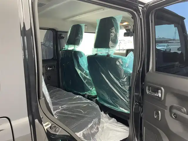 スズキ ジムニー ノマド FC 愛知県 2025(令7)年 0.1万km未満 黒 登録済み未使用車　/前席シートヒーター/スズキセーフティサポート/・スズキデュアルカメラサポート/・コーナーセンサー　/・アダプティブクルーズコントロール　/・車線逸脱防止装置　/・後方誤進抑制機能　/・先行車発進お知らせ機能/・標識認識機能/ダウンヒルアシストコントロール/トランスフォーレバー/ステアリングリモコン　/革巻きステアリング　/フォグランプ　/ミラーヒーター　/純正フロアマット/純正15インチAW/純正LEDヘッドランプ