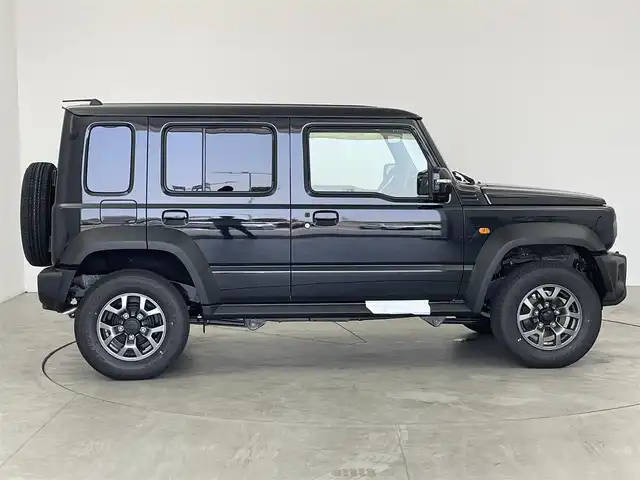 スズキ ジムニー ノマド FC 愛知県 2025(令7)年 0.1万km未満 黒 登録済み未使用車　/前席シートヒーター/スズキセーフティサポート/・スズキデュアルカメラサポート/・コーナーセンサー　/・アダプティブクルーズコントロール　/・車線逸脱防止装置　/・後方誤進抑制機能　/・先行車発進お知らせ機能/・標識認識機能/ダウンヒルアシストコントロール/トランスフォーレバー/ステアリングリモコン　/革巻きステアリング　/フォグランプ　/ミラーヒーター　/純正フロアマット/純正15インチAW/純正LEDヘッドランプ