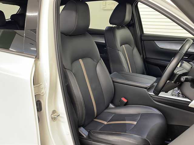 マツダ ＣＸ－６０ XD HV エクスクルーシブスポーツ 熊本県 2023(令5)年 1.8万km パール サンルーフ/純正メモリナビ（ラジオ/フルセグ/ＢＴ/スマホ連携）/全方位カメラ/前後ドライブレコーダー/BOSEサウンド/ＥＴＣ/レーダークルーズコントロール/Ｄ・Ｎ席シートヒーター・エアシート/後席シートヒーター/パワーシート/パワーバックドア/メモリシート/デュアルエアコン/レーンキープアシスト/衝突軽減システム/横滑り防止装置/交通標識認識システム/ブラインドスポットモニター/前後コーナーセンサー/スマートキー/ステアリングスイッチ/電動パーキングブレーキ（オートホールド付き）/ＬＥＤヘッドライト/オートライト/社外フロアマット/純正20インチＡＷ