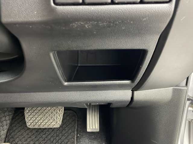 日産 ラフェスタ ハイウェイスター 秋田県 2015(平27)年 0.6万km アルミニウムシルバー ４WD/純正ナビ【FM/AM/CD/DVD/BT】　/左側パワースライドドア　/ＥＴＣ　/バックカメラ　/前方ドライブレコーダー　/ソナー　/シートカバー　/ステアリングリモコン　/横滑り防止装置　/電格ミラー　/フルセグＴＶ /フォグライト  /ウィンカーミラー/純正AW/スマートキー/スペアキー有り/保証書/取扱説明書