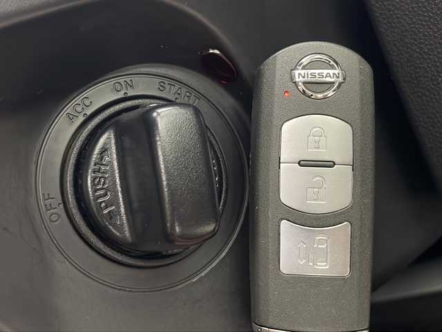 日産 ラフェスタ ハイウェイスター 秋田県 2015(平27)年 0.6万km アルミニウムシルバー ４WD/純正ナビ【FM/AM/CD/DVD/BT】　/左側パワースライドドア　/ＥＴＣ　/バックカメラ　/前方ドライブレコーダー　/ソナー　/シートカバー　/ステアリングリモコン　/横滑り防止装置　/電格ミラー　/フルセグＴＶ /フォグライト  /ウィンカーミラー/純正AW/スマートキー/スペアキー有り/保証書/取扱説明書