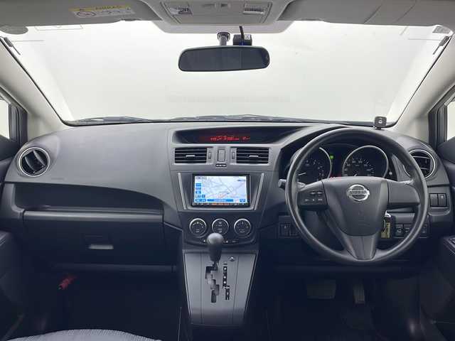 日産 ラフェスタ ハイウェイスター 秋田県 2015(平27)年 0.6万km アルミニウムシルバー ４WD/純正ナビ【FM/AM/CD/DVD/BT】　/左側パワースライドドア　/ＥＴＣ　/バックカメラ　/前方ドライブレコーダー　/ソナー　/シートカバー　/ステアリングリモコン　/横滑り防止装置　/電格ミラー　/フルセグＴＶ /フォグライト  /ウィンカーミラー/純正AW/スマートキー/スペアキー有り/保証書/取扱説明書