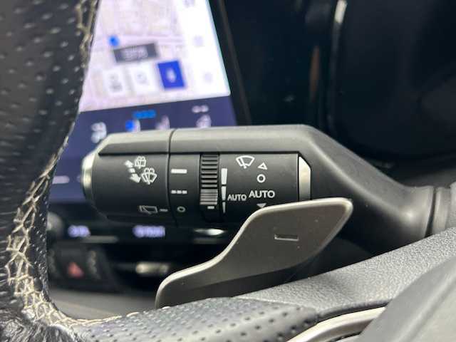 レクサス ＮＸ 450h+ Fスポーツ 愛知県 2023(令5)年 4.4万km グラファイトブラックガラスフレーク メーカー14型ディスプレイナビ/（FM/AM/フルセグTV/BT)/全方位バックカメラ/レザーシート/前席シートベントレーション/全席シートヒーター/前席パワーシート/ステアリングヒーター/置くだけ充電/デジタルインナーミラー/電動リアゲート/レクサスセーフティシステム＋/・プリクラッシュセーフティ/・レーダークルーズコントロール/・ヘッドアップディスプレイ/・レーントレーシングアシスト/・アダクティブハイビームシステム/・ロードサイン/・発進遅れ告知機能/・フロントクロストラフィックアラート/・クリアランスソナー/純正LEDヘッドライト/純正20インチAW