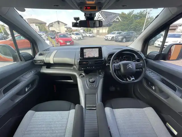 シトロエン ベルランゴ シャイン 栃木県 2021(令3)年 2万km 茶 AppleCarPlay/ナビ/フルセグTV/サイド・バックカメラ/ETC/パドルシフト/ACC/アクティブセーフブレーキ/ブラインドスポット /両側スライドドア/パノラミックガラスルーフ/ドライブレコーダー
