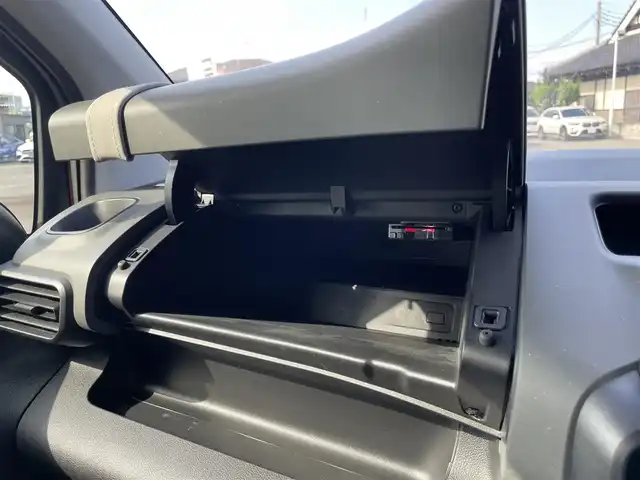 シトロエン ベルランゴ シャイン 栃木県 2021(令3)年 2万km 茶 AppleCarPlay/ナビ/フルセグTV/サイド・バックカメラ/ETC/パドルシフト/ACC/アクティブセーフブレーキ/ブラインドスポット /両側スライドドア/パノラミックガラスルーフ/ドライブレコーダー