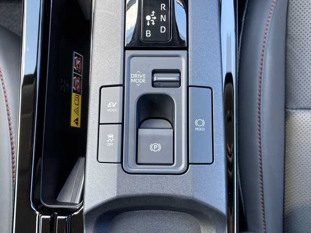 トヨタ プリウス Z 佐賀県 2023(令5)年 1.4万km グレー パノラマルーフ/純正12.3インチディスプレイオーディオ/ナビキット/パノラマミックビューモニター/プリクラッシュセーフティ/レーンディパーチャーアラート/オートハイビーム/アダプティブクルーズコントロール/クリアランスソナー/ブラインドスポットモニター/リアクロストラフィックアラート/パーキングアシスト/レザーシート/メモリパワーシートシート/シートヒーター/エアシート/ステアリングヒーター/ステアリングリモコン/パワートランク/スマートルーミラー/電動パーキングブレーキ/オートブレーキホールド/AC100V/プッシュスタート/スマートキー/LEDヘッドライト/純正19インチアルミホイール/ボディカラー:アッシュ〈1M2〉