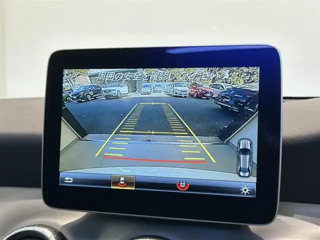 メルセデス・ベンツ ＣＬＡ１８０ AMG スタイル 福岡県 2017(平29)年 3.2万km カルサイトホワイト 純正ナビ　/バックカメラ　/フルセグ　/サンルーフ　/ＡＣＣ　/ＢＳＭ　/レーンキープ　/ハーフレザーシート　/パワーシート　/シートヒーター　/アンビエントライト　/ＬＥＤライト　/スマートキー　/フットトランクオープン