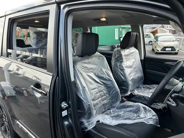 三菱 デリカＤ：５ シャモニー 宮城県 2025(令7)年 0.1千km グラファイトグレーメタリック/ブラックマイカ CHAMONIX (7人)　/ナビ取付パッケージ＋後席用モニター取付パッケージ/電動サイドステップレス/＝＝＝/e-Assist/・衝突被害軽減ブレーキシステム/・車線逸脱警報システム/・レーダークルーズコントロール/・オートマチックハイビーム/・誤発進抑制機能（前進時）/・後側方車両検知警報システム/・後退時車両検知警報システム/アルパイン11インチナビ（EX11NX）/・CD/DVD/・Bluetooth/・フルセグTV/マルチアラウンドモニター（自動暴言ルームミラー）/ワンタッチ開閉機能付パワースライドドア（両側）/パワーバックドア/ハーフレザーシート/運転席パワーシート/シートヒーター/ステアリングヒーター/革巻きステアリング/ステアリングスイッチ/パドルシフト/電動パーキングブレーキ/ブレーキホールド/LEDヘッドランプ/フォグランプ/オートライト/スマートキー＆プッシュスタート/スペアキー1本/電動格納ミラー/純正18インチアルミホイール/W/サイド/カーテンエアバッグ