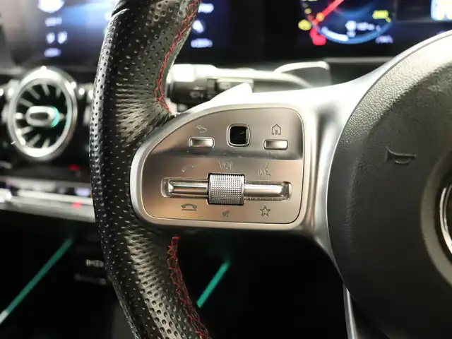 メルセデス・ベンツ ＧＬＢ２００ｄ AMGライン 静岡県 2020(令2)年 4.7万km イリジウムシルバー ＯＰ２０インチＡＷ /ナビＴＶ ３６０°カメラ /ドラレコ　/ハーフレザーシート /シートヒーター /ＡＣＣ　ＬＫＡ　ＢＳＭ /ＬＥＤヘッドライト /ＥＴＣ２．０ /パワーバックドア /無線充電 /自動駐車 /アンビエントライト /パドルシフト /スマートキーX2