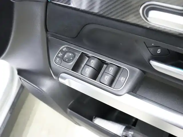 メルセデス・ベンツ ＧＬＢ２００ｄ AMGライン 静岡県 2020(令2)年 4.7万km イリジウムシルバー ＯＰ２０インチＡＷ /ナビＴＶ ３６０°カメラ /ドラレコ　/ハーフレザーシート /シートヒーター /ＡＣＣ　ＬＫＡ　ＢＳＭ /ＬＥＤヘッドライト /ＥＴＣ２．０ /パワーバックドア /無線充電 /自動駐車 /アンビエントライト /パドルシフト /スマートキーX2