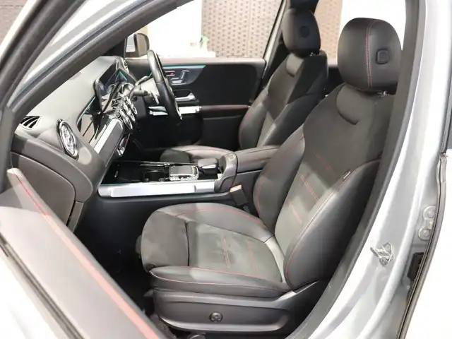 メルセデス・ベンツ ＧＬＢ２００ｄ AMGライン 静岡県 2020(令2)年 4.7万km イリジウムシルバー ＯＰ２０インチＡＷ /ナビＴＶ ３６０°カメラ /ドラレコ　/ハーフレザーシート /シートヒーター /ＡＣＣ　ＬＫＡ　ＢＳＭ /ＬＥＤヘッドライト /ＥＴＣ２．０ /パワーバックドア /無線充電 /自動駐車 /アンビエントライト /パドルシフト /スマートキーX2