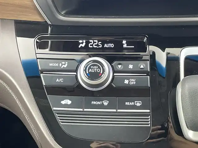 ホンダ フリード ハイブリット G ホンダセンシング 愛知県 2020(令2)年 6.7万km プラチナホワイトパール 禁煙車/純正7インチナビ/（DVD/CD/Bluetooth/フルセグTV/SD)/バックカメラ/ホンダセンシング/・衝突軽減ブレーキ/・レーダークルーズコントロール/・レーンキープアシスト/ドライブレコーダー/ETC/両側パワースライドドア/LEDヘッドライト/15インチアルミホイール/スマートキー/プッシュスタート/フロアマット/横滑り防止装置