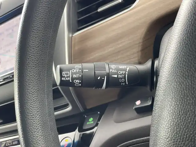 ホンダ フリード ハイブリット G ホンダセンシング 愛知県 2020(令2)年 6.7万km プラチナホワイトパール 禁煙車/純正7インチナビ/（DVD/CD/Bluetooth/フルセグTV/SD)/バックカメラ/ホンダセンシング/・衝突軽減ブレーキ/・レーダークルーズコントロール/・レーンキープアシスト/ドライブレコーダー/ETC/両側パワースライドドア/LEDヘッドライト/15インチアルミホイール/スマートキー/プッシュスタート/フロアマット/横滑り防止装置