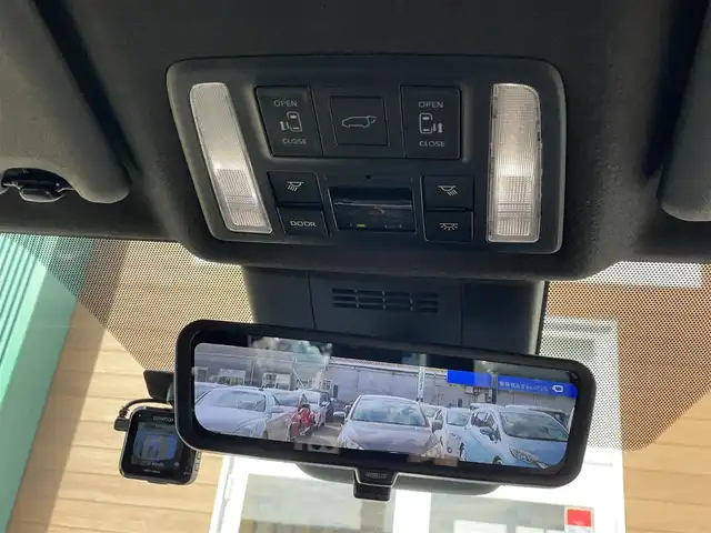 トヨタ ノア S－Z 宮崎県 2022(令4)年 4.3万km アティチュードブラックマイカ 純正10.5型ナビ/フルセグTV/両側パワースライドドア/パワーバックドア/パノラミックビューモニター/ビルトインETC2.0/ドライブレコーダー/駐車支援システム/パーキングサポートブレーキ/ブラインドスポットモニター/カラーヘッドアップディスプレイ/デジタルインナーミラー/プロジェクター式LEDヘッドランプ/デュアルオートエアコン/革巻きステアリング/ステアリングヒーター/ハーフレザーシート/前席/2列目シートヒーター/2列目オットマン/純正17インチアルミホイール/スマートエントリー/スタートシステム/禁煙車