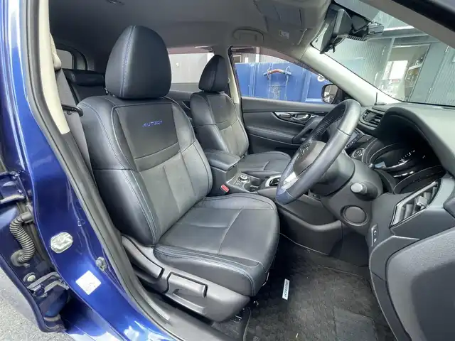 日産 エクストレイル オーテック iパッケージ 滋賀県 2019(令1)年 4.2万km カスピアンブルー 純正9インチナビ/・Bluetooth/CD/DVD/USB/HDMI/フルセグ/全方位カメラ/インテリジェントルームミラー/レザーシート/パワーリアゲート/全席シートヒーター/プッシュスタート/ステアリングリモコン/電子パーキング/オートホールド/オートハイビーム/前後ソナー/ルーフレール/ビルトインETC