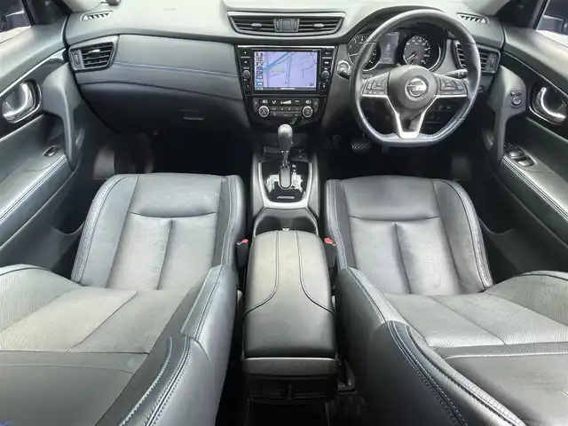日産 エクストレイル オーテック iパッケージ 滋賀県 2019(令1)年 4.2万km カスピアンブルー 純正9インチナビ/・Bluetooth/CD/DVD/USB/HDMI/フルセグ/全方位カメラ/インテリジェントルームミラー/レザーシート/パワーリアゲート/全席シートヒーター/プッシュスタート/ステアリングリモコン/電子パーキング/オートホールド/オートハイビーム/前後ソナー/ルーフレール/ビルトインETC