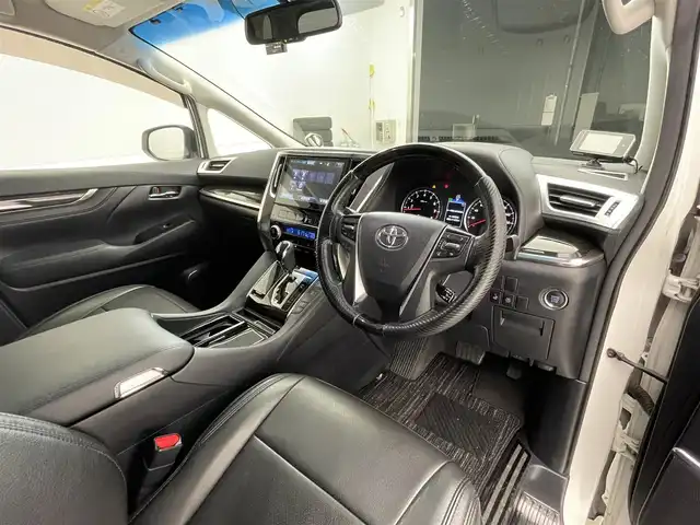 トヨタ ヴェルファイア Z Gエディション 滋賀県 2016(平28)年 6.7万km ホワイトパールクリスタルシャイン 純正10型ナビ/CD/DVD/Bluetooth/ETC/フリップダウンモニター/バックカメラ/電動パーキング/フルセグTV/パワーバックドア/ハンドルヒーター/クルーズコントロール/ハーフレザーシート/トヨタセーフティセンス/両側電動スライドドア/パワーシート/LEDヘッドライト