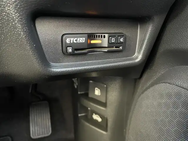 ホンダ オデッセイ アブソルート ホンダセンシング 富山県 2018(平30)年 7万km プラチナホワイトパール 純正ナビ／/フルセグＴＶ／/ＤＶＤ再生／/Ｂｌｕｅｔｏｏｔｈ／/バックカメラ／/ＨＤＭｉ入力端子／/運転席助手席シートヒーター／/運転席パワーシート／/レーダークルコン／/レーンキープアシスト／/ビルトインＥＴＣ/LEDオートライト/ＬＥＤフォグライト