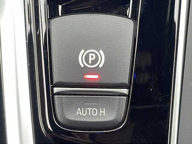 ＢＭＷ Ｘ４ xDrive 20d Mスポーツ 三重県 2021(令3)年 4.5万km サファイアブラックP 純正ナビ /全周囲カメラ/BSM /ワイヤレス充電 /パーキングアシスト /本革シート/前後コーナーセンサー /全席シートヒーター /前席パワーシート/メモリシート /パワーバックドア /USB・タイプC /レーダークルーズコントロール/レーンキープアシスト/革巻きステアリング/ステアリングスイッチ/フロアマット/パドルシフト/LEDヘッドライト/電動格納ミラー/禁煙車