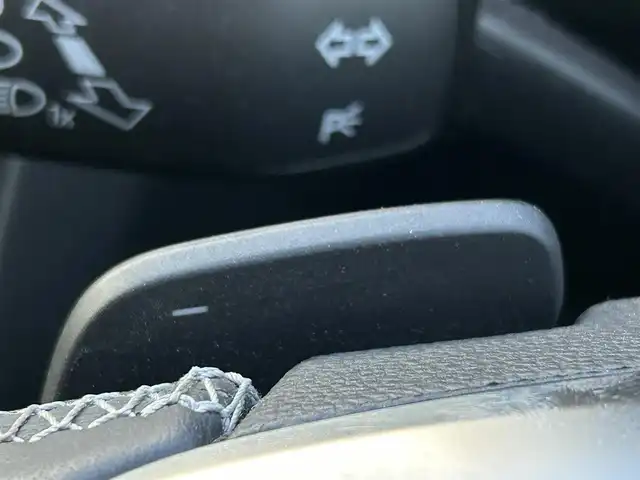 フォルクスワーゲン アルテオン 福岡県 2019(令1)年 10.7万km シルバー サンルーフ/純正ディーラーナビ（TV/BT/DVD/AM/FM/Apple CarPlay)/ヘッドアップディスプレイ/パーキングアシスト/100V充電/パワーシート(前席）/クルーズコントロール/バックカメラ/全方位カメラ/電動リアゲート/ビルトインETC2.0/コーナーセンサー(前後）/パドルシフト/シートヒーター（全席）/ウインカーミラー/アイドリングストップ/USB入力端子/オートエアコン/純正アルミホイール/純正フロアマット/LEDヘッドライト/オートライト/横滑り防止装置/盗難防止装置/カーテンエアバック/スペアキー×1本/取扱説明書/保証書