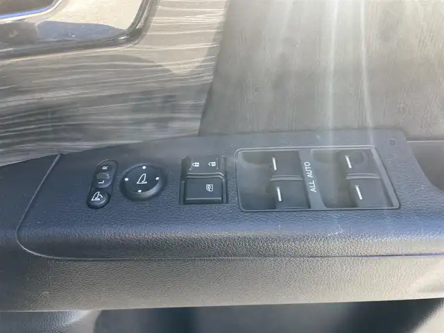 ホンダ オデッセイ アブソルート EX 山形県 2014(平26)年 10.5万km クリスタルブラックパール (株)IDOMが運営する【じしゃロン山形店】の自社ローン専用車両になります。/こちらは現金またはオートローンご利用時の価格です。/自社ローンご希望の方は別途その旨お申付け下さい。/純正SDナビ/（CD/DVD/BT/TV）/バックカメラ/両側パワースライドドア/フリップダウンモニター/クルーズコントロール/ETC/パドルシフト/アイドリングストップ/横滑り防止/社外レーダー/ドライブレコーダー/D席パワーシート/ブラインドスポット/革巻きステアリング/プッシュスタート/スマートキー/ウィンカーミラー/フォグランプ/ドアバイザー