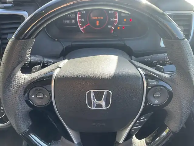 ホンダ オデッセイ アブソルート EX 山形県 2014(平26)年 10.5万km クリスタルブラックパール (株)IDOMが運営する【じしゃロン山形店】の自社ローン専用車両になります。/こちらは現金またはオートローンご利用時の価格です。/自社ローンご希望の方は別途その旨お申付け下さい。/純正SDナビ/（CD/DVD/BT/TV）/バックカメラ/両側パワースライドドア/フリップダウンモニター/クルーズコントロール/ETC/パドルシフト/アイドリングストップ/横滑り防止/社外レーダー/ドライブレコーダー/D席パワーシート/ブラインドスポット/革巻きステアリング/プッシュスタート/スマートキー/ウィンカーミラー/フォグランプ/ドアバイザー