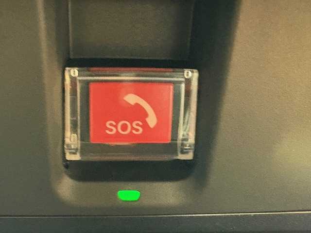 ホンダ ステップワゴン スパーダ eHEV プレミアムライン 大阪府 2022(令4)年 2.3万km クリスタルブラックパール 純正１５．６型フリップダウンモニター　/純正１１．４型ナビ　/全方位カメラ　/フルセグ/ブラインドスポットモニター/ホンダセンシング　/パワーバックドア　/両側パワースライドドア　/ドラレコ　/前席／後席シートヒーター　/ビルトインＥＴＣ　/オットマンチェア/スマートキー