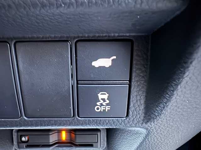 ホンダ ステップワゴン スパーダ eHEV プレミアムライン 大阪府 2022(令4)年 2.3万km クリスタルブラックパール 純正１５．６型フリップダウンモニター　/純正１１．４型ナビ　/全方位カメラ　/フルセグ/ブラインドスポットモニター/ホンダセンシング　/パワーバックドア　/両側パワースライドドア　/ドラレコ　/前席／後席シートヒーター　/ビルトインＥＴＣ　/オットマンチェア/スマートキー