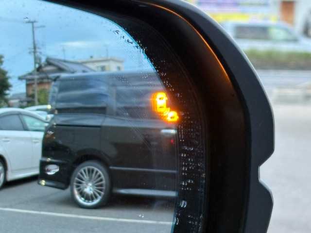 ホンダ ステップワゴン スパーダ eHEV プレミアムライン 大阪府 2022(令4)年 2.3万km クリスタルブラックパール 純正１５．６型フリップダウンモニター　/純正１１．４型ナビ　/全方位カメラ　/フルセグ/ブラインドスポットモニター/ホンダセンシング　/パワーバックドア　/両側パワースライドドア　/ドラレコ　/前席／後席シートヒーター　/ビルトインＥＴＣ　/オットマンチェア/スマートキー