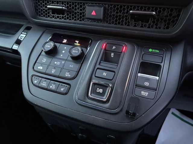 ホンダ ステップワゴン スパーダ eHEV プレミアムライン 大阪府 2022(令4)年 2.3万km クリスタルブラックパール 純正１５．６型フリップダウンモニター　/純正１１．４型ナビ　/全方位カメラ　/フルセグ/ブラインドスポットモニター/ホンダセンシング　/パワーバックドア　/両側パワースライドドア　/ドラレコ　/前席／後席シートヒーター　/ビルトインＥＴＣ　/オットマンチェア/スマートキー