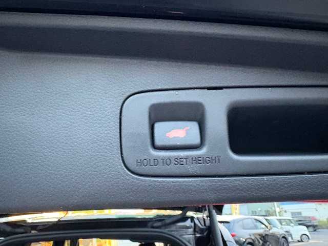 ホンダ ステップワゴン スパーダ eHEV プレミアムライン 大阪府 2022(令4)年 2.3万km クリスタルブラックパール 純正１５．６型フリップダウンモニター　/純正１１．４型ナビ　/全方位カメラ　/フルセグ/ブラインドスポットモニター/ホンダセンシング　/パワーバックドア　/両側パワースライドドア　/ドラレコ　/前席／後席シートヒーター　/ビルトインＥＴＣ　/オットマンチェア/スマートキー