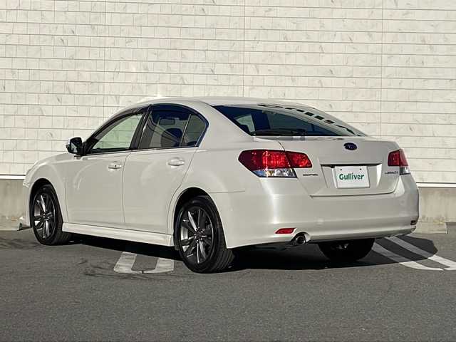 スバル レガシィ Ｂ４ 2．5i Bスポーツ アイサイトG 山形県 2014(平26)年 4.5万km サテンホワイトパール 禁煙車/ワンオーナー/アイサイト/・レーンキープアシスト/・全車速追従機能付クルーズコントロール/・AT誤発進抑制制御/純正ナビ（DOP）/CD.DVD.BT.USB.SD/地デジ/バックカメラ/ETC/ハーフレザーシート/パワーシート/電動パーキングブレーキ/LEDヘッドライト/プッシュスタート/スマートキー