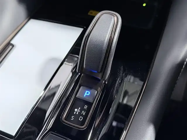 トヨタ アルファードハイブリット Z 大阪府 2024(令6)年 0.8万km プラチナホワイトパールマイカ サンルーフ トヨタチームメイト 衝突軽減B 360カメラ 後席モニター レーダークルーズC ハンドルヒーター 両側電動ドア パワーバックドア AC100V BSM ドラレコ プッシュスタート ETC