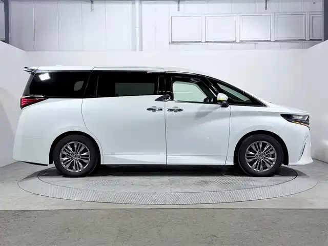 トヨタ アルファードハイブリット Z 大阪府 2024(令6)年 0.8万km プラチナホワイトパールマイカ サンルーフ トヨタチームメイト 衝突軽減B 360カメラ 後席モニター レーダークルーズC ハンドルヒーター 両側電動ドア パワーバックドア AC100V BSM ドラレコ プッシュスタート ETC