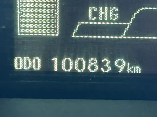 トヨタ プリウス G ツーリングセレクション 愛知県 2013(平25)年 10.1万km ホワイトパールクリスタルシャイン 純正HDDナビ(FM/AM/CD/DVD/BT/フルセグ)/モデリスタエアロ/バックカメラ/パワーシート(D席)/ハーフレザーシート/LEDヘッドライト/フォグランプ/純正AW17インチ/電動格納ミラー/純正フロアマット/ETC/クルーズコントロール/トノカバー/プッシュスタート/スマートキー・スペアキー１本/ステアリングリモコン/ABS/取扱説明書・保証書