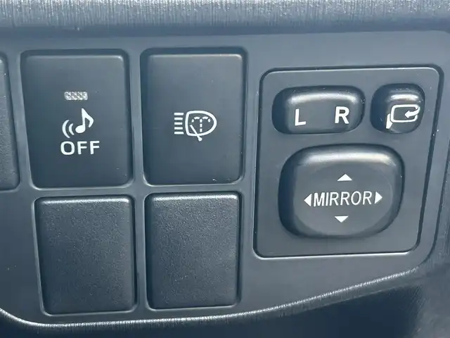 トヨタ プリウス G ツーリングセレクション 愛知県 2013(平25)年 10.1万km ホワイトパールクリスタルシャイン 純正HDDナビ(FM/AM/CD/DVD/BT/フルセグ)/モデリスタエアロ/バックカメラ/パワーシート(D席)/ハーフレザーシート/LEDヘッドライト/フォグランプ/純正AW17インチ/電動格納ミラー/純正フロアマット/ETC/クルーズコントロール/トノカバー/プッシュスタート/スマートキー・スペアキー１本/ステアリングリモコン/ABS/取扱説明書・保証書