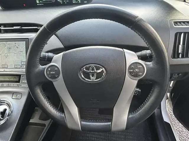 トヨタ プリウス G ツーリングセレクション 愛知県 2013(平25)年 10.1万km ホワイトパールクリスタルシャイン 純正HDDナビ(FM/AM/CD/DVD/BT/フルセグ)/モデリスタエアロ/バックカメラ/パワーシート(D席)/ハーフレザーシート/LEDヘッドライト/フォグランプ/純正AW17インチ/電動格納ミラー/純正フロアマット/ETC/クルーズコントロール/トノカバー/プッシュスタート/スマートキー・スペアキー１本/ステアリングリモコン/ABS/取扱説明書・保証書