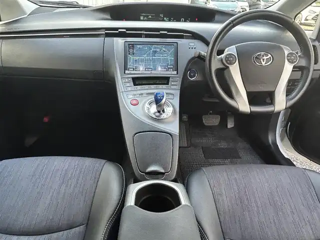 トヨタ プリウス G ツーリングセレクション 愛知県 2013(平25)年 10.1万km ホワイトパールクリスタルシャイン 純正HDDナビ(FM/AM/CD/DVD/BT/フルセグ)/モデリスタエアロ/バックカメラ/パワーシート(D席)/ハーフレザーシート/LEDヘッドライト/フォグランプ/純正AW17インチ/電動格納ミラー/純正フロアマット/ETC/クルーズコントロール/トノカバー/プッシュスタート/スマートキー・スペアキー１本/ステアリングリモコン/ABS/取扱説明書・保証書