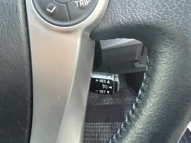 トヨタ プリウス G ツーリングセレクション 愛知県 2013(平25)年 10.1万km ホワイトパールクリスタルシャイン 純正HDDナビ(FM/AM/CD/DVD/BT/フルセグ)/モデリスタエアロ/バックカメラ/パワーシート(D席)/ハーフレザーシート/LEDヘッドライト/フォグランプ/純正AW17インチ/電動格納ミラー/純正フロアマット/ETC/クルーズコントロール/トノカバー/プッシュスタート/スマートキー・スペアキー１本/ステアリングリモコン/ABS/取扱説明書・保証書