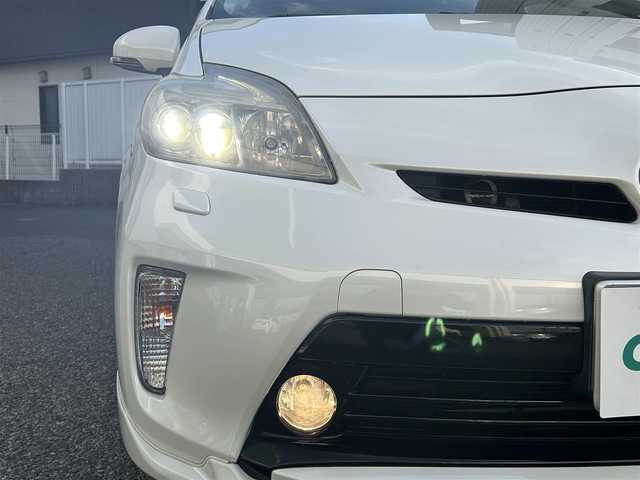 トヨタ プリウス G ツーリングセレクション 兵庫県 2013(平25)年 10.1万km ホワイトパールクリスタルシャイン (株)IDOMが運営する【じしゃロン神戸名谷店】の自社ローン専用車両になりますこちらは現金またはオートローンご利用時の価格です。自社ローンご希望の方は別途その旨お申付け下さい。/純正HDDナビ(FM/AM/CD/DVD/BT/フルセグ)/モデリスタエアロ/バックカメラ/パワーシート(D席)/ハーフレザーシート/LEDヘッドライト/フォグランプ/純正AW17インチ/電動格納ミラー/純正フロアマット/ETC/クルーズコントロール/トノカバー/プッシュスタート/スマートキー・スペアキー１本/ステアリングリモコン/ABS/取扱説明書・保証書