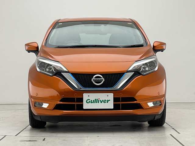 日産 ノート e－パワー X 愛知県 2017(平29)年 2.5万km プレミアムコロナオレンジ 純正ナビ　SDカードなし/全方位カメラ/コーナーセンサー/純正アルミホイール/ＥＴＣ/インテリジェントミラー/レーンキープアシスト/ドライブレコーダー/衝突軽減システム/フルセグ/CD DVD/Bluetooth/ステアリングスイッチ/スマートキー/プッシュスタート