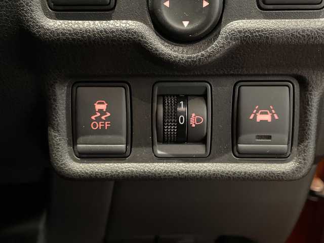 日産 ノート e－パワー X 愛知県 2017(平29)年 2.5万km プレミアムコロナオレンジ 純正ナビ　SDカードなし/全方位カメラ/コーナーセンサー/純正アルミホイール/ＥＴＣ/インテリジェントミラー/レーンキープアシスト/ドライブレコーダー/衝突軽減システム/フルセグ/CD DVD/Bluetooth/ステアリングスイッチ/スマートキー/プッシュスタート