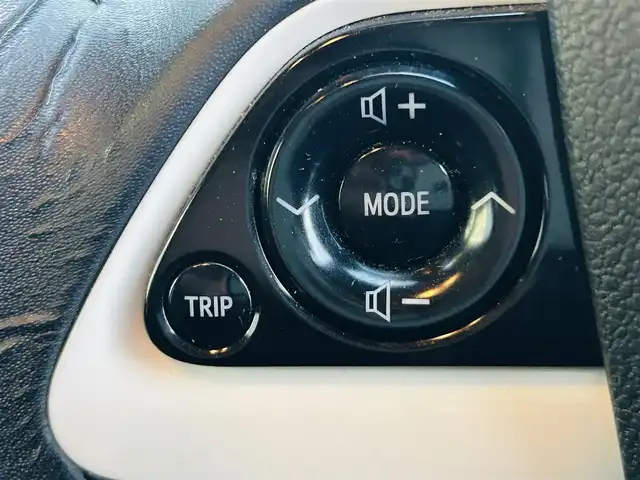 トヨタ プリウス S 岡山県 2016(平28)年 13.3万km グレーメタリック (株)IDOMが運営する【じしゃロン岡山店】の自社ローン対象車両になります。こちらは現金ご利用時の価格です。自社ローンご希望の方は別途その旨お申付け下さい。/＊ワンセグテレビ/＊バックカメラ/＊アイドリングストップ/＊クルーズコントロール/＊プッシュスタート/＊ETC/＊社外ナビ/＊スマートキー/＊プッシュスタート