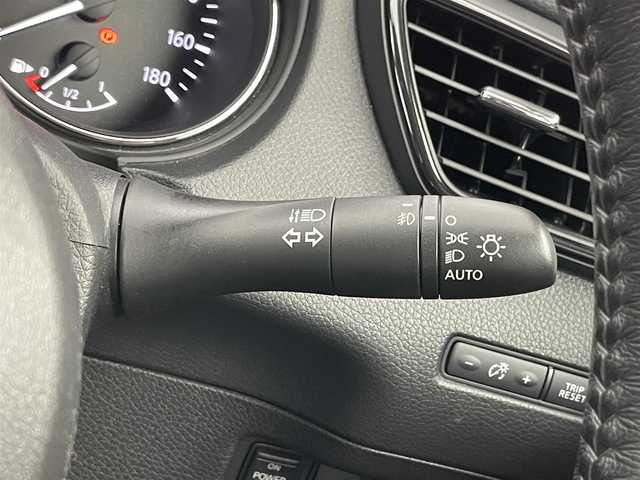 日産 エクストレイル 20Xi 埼玉県 2019(平31)年 3.8万km インペリアルアンバーP エマージェンシーブレーキ/純正9型ナビTV/（MM518D-L/CD/DVD/Bluetooth/フルセグTV)/純正ドライブレコーダー/純正LEDオートライト/純正フォグ/純正18インチアルミ/純正セキュリティアラーム/純正フロアマット/プロパイロット/アラウンドビューモニター/クリアランスソナー/電子パーキング/オートホールド/パワーバックドア/カプロン撥水シート/全席シートヒーター/ヒーテッドミラー/ウインカードアミラー/本革巻ハンドル/ETC/インテリジェントキー/プッシュエンジンスタート/スペアキー