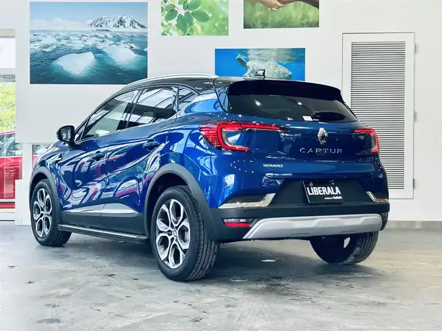 ルノー キャプチャー インテンス 大阪府 2022(令4)年 1.9万km 青Ⅱ ハーフレザー/シートヒーター/純正ディスプレイオーディオ/applecarplay/360度カメラ/純正18インチAW/LEDヘッドライト/ACC/ブラインドスポット/クリアランスソナー/ステアリングヒーター/ETC/ドラレコ