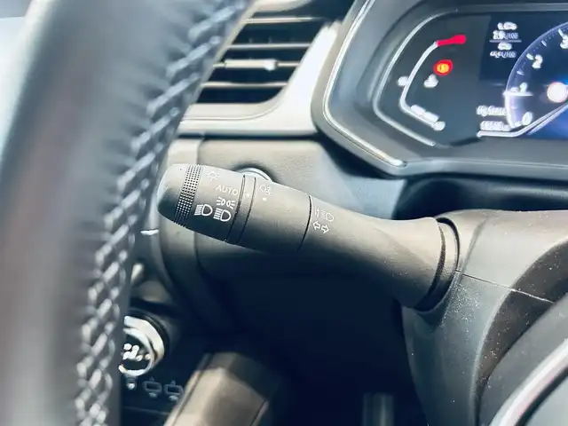 ルノー キャプチャー インテンス 大阪府 2022(令4)年 1.9万km 青Ⅱ ハーフレザー/シートヒーター/純正ディスプレイオーディオ/applecarplay/360度カメラ/純正18インチAW/LEDヘッドライト/ACC/ブラインドスポット/クリアランスソナー/ステアリングヒーター/ETC/ドラレコ